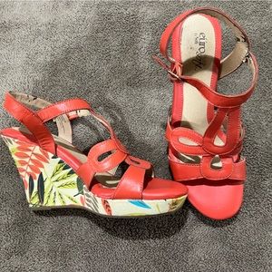Euro soft platform sandals